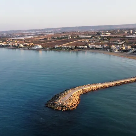 ゲストハウス En-suite Triple Room-giardino A Mare ドンナルカタ