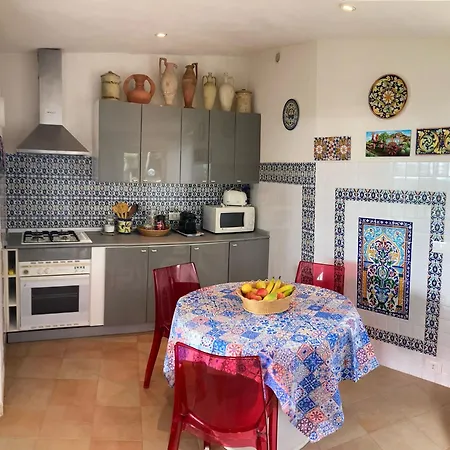 Pensjonat En-suite Triple Room-giardino A Mare *