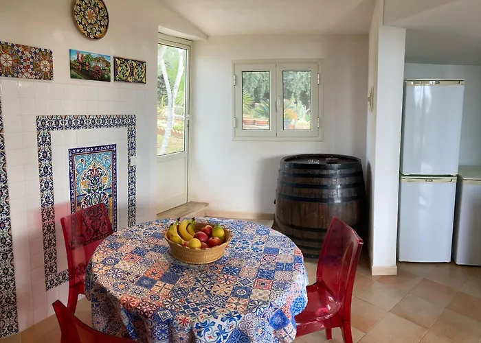 ゲストハウス En-suite Triple Room-giardino A Mare 3*